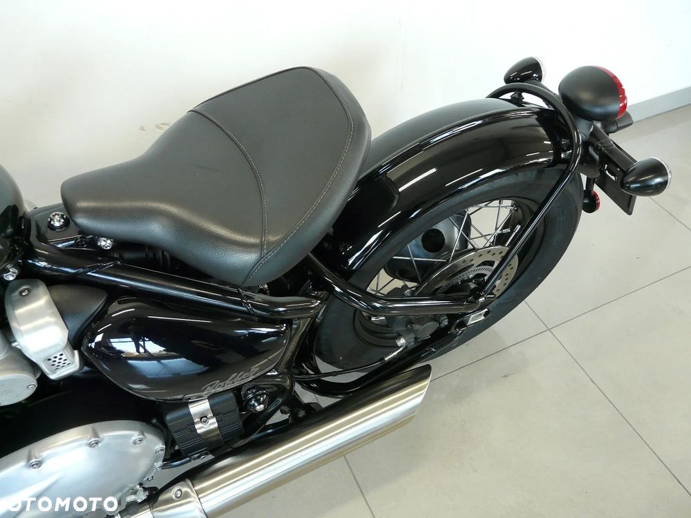 Triumph Bonneville Bobber - 17