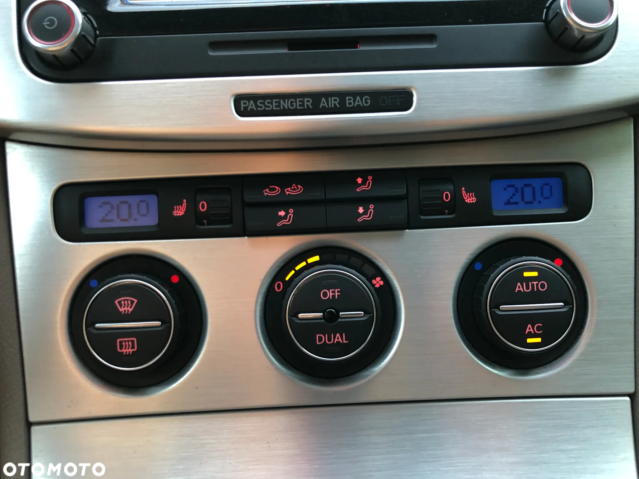 Volkswagen Passat Variant 2.0 TDI DPF DSG Highline - 25