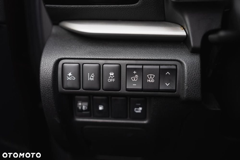 Mitsubishi Eclipse Cross - 32