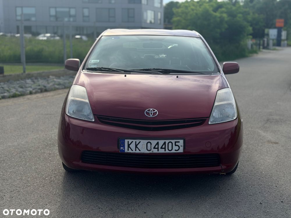 Toyota Prius - 4