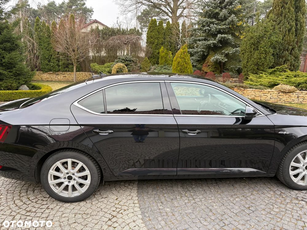 Skoda Superb 2.0 TDI 4x4 L&K DSG - 5