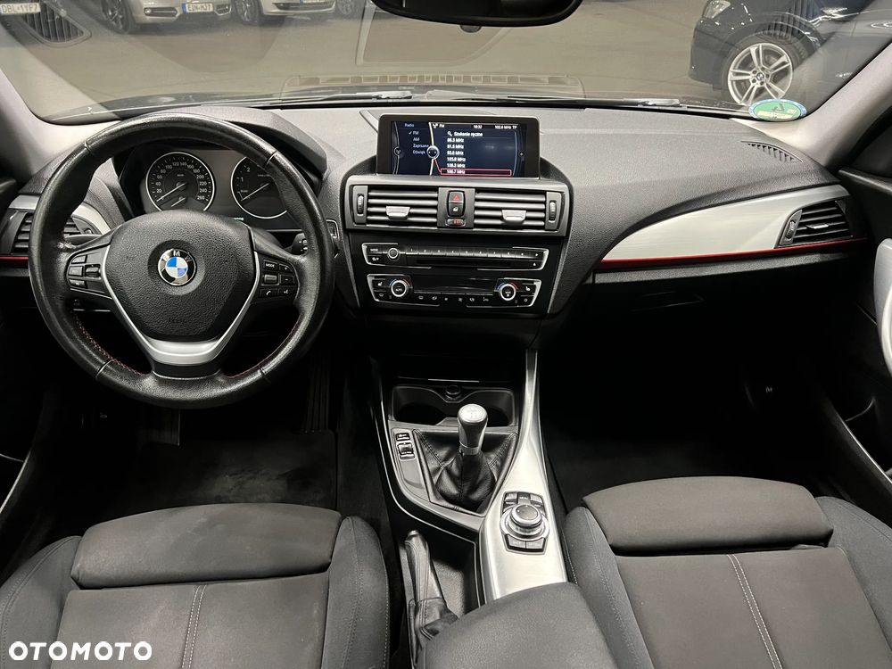 BMW Seria 1 118i Sport Line - 25