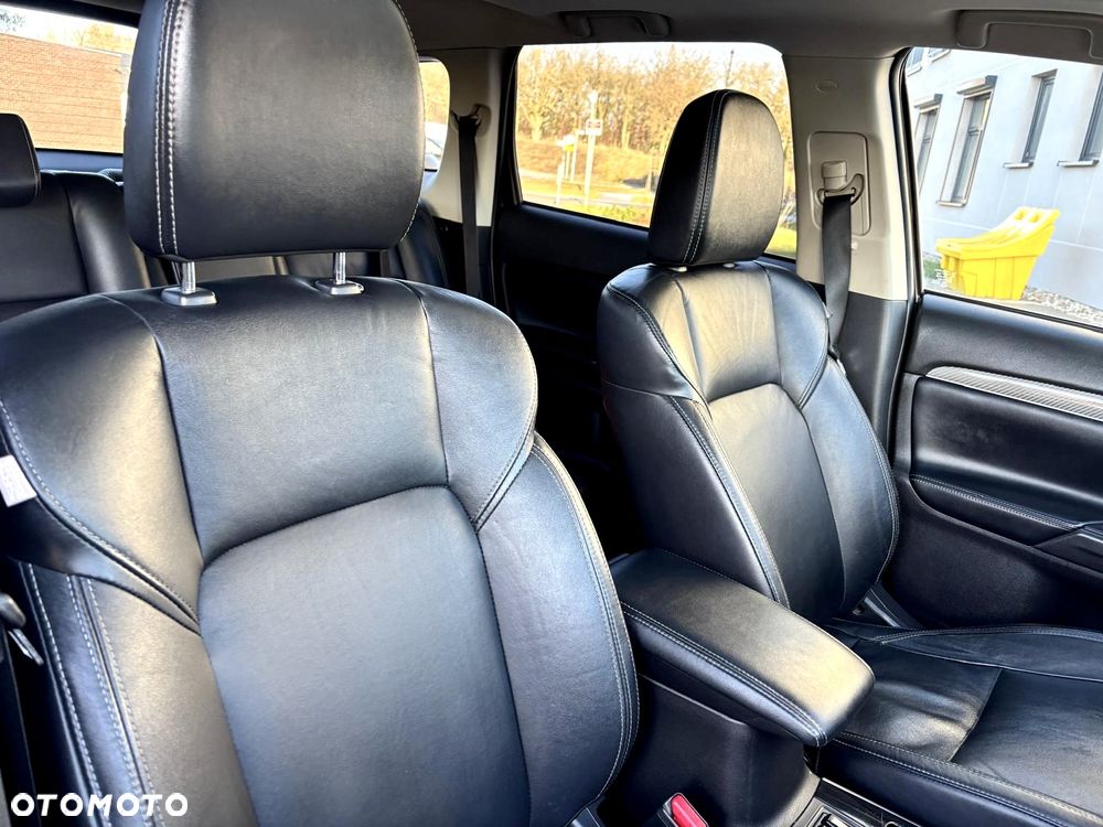Mitsubishi Outlander 2.0 Intense + Navi 4WD CVT - 20