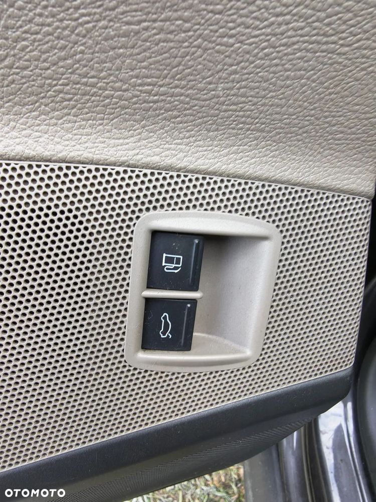 Volkswagen Passat Variant 2.0 TDI DPF 4Mot Highline - 31