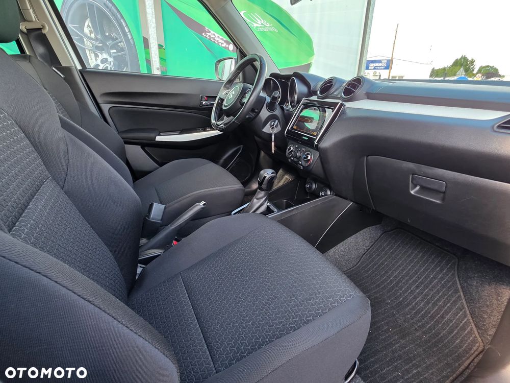 Suzuki Swift 1.2 Dualjet SHVS Premium CVT - 24