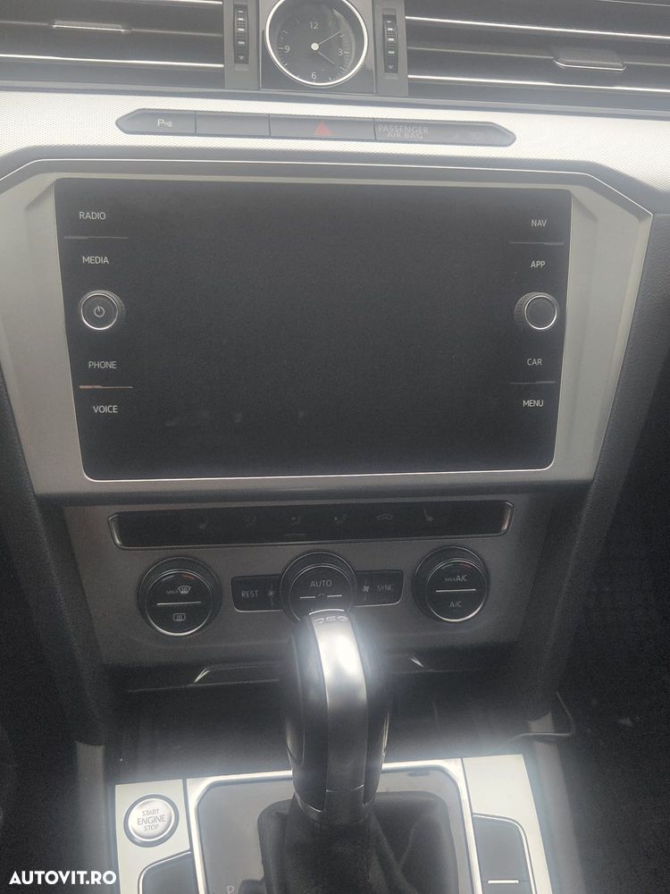 Volkswagen Passat 2.0 TDI DSG Comfortline - 8