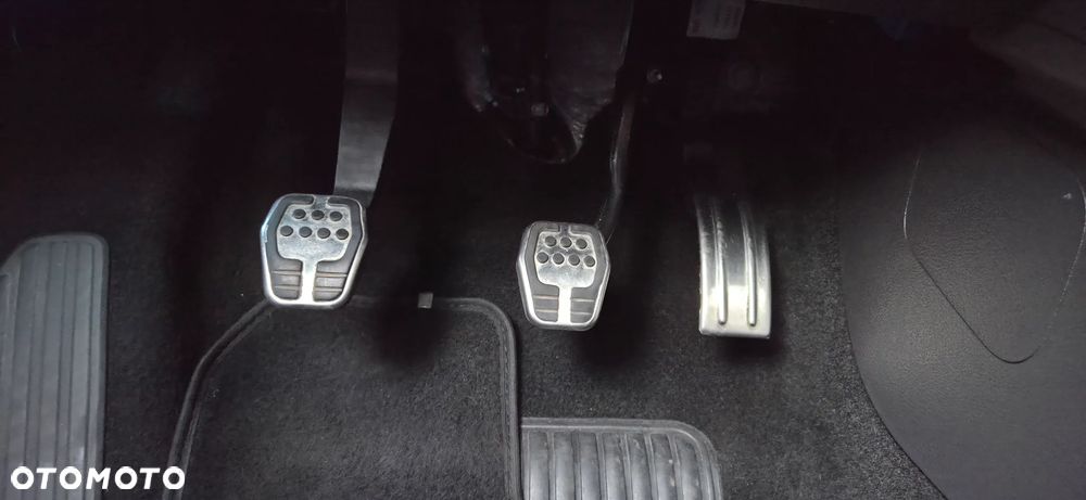 Ford Focus 2.0 TDCi ST-Line ASS - 29