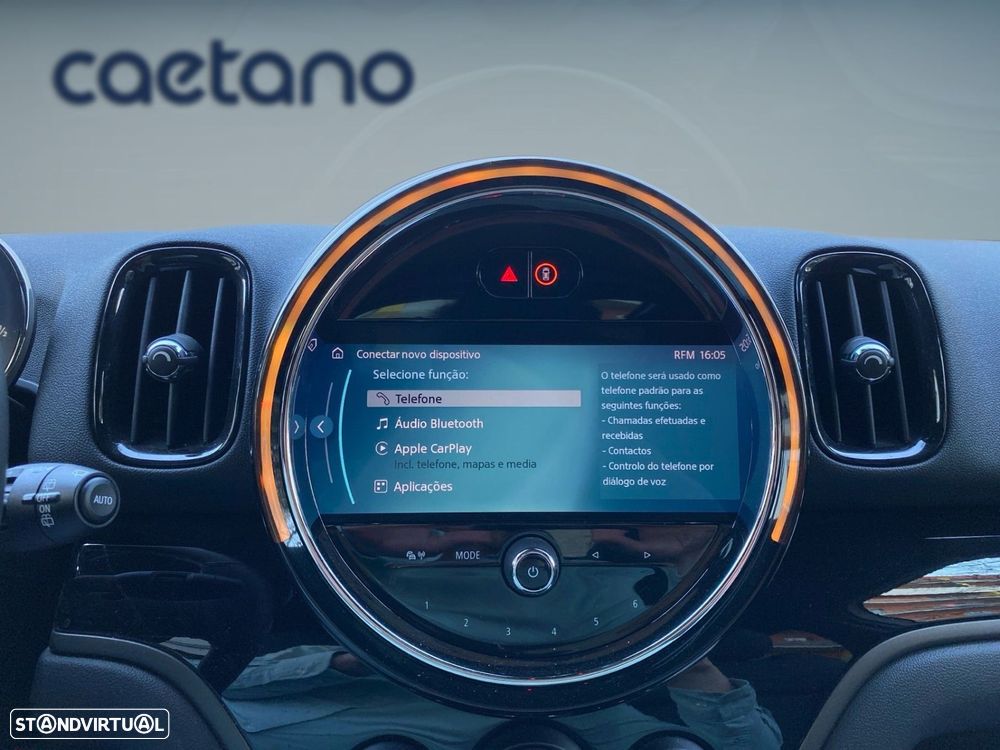 MINI Countryman Cooper SE Premium P. Classic Auto - 8