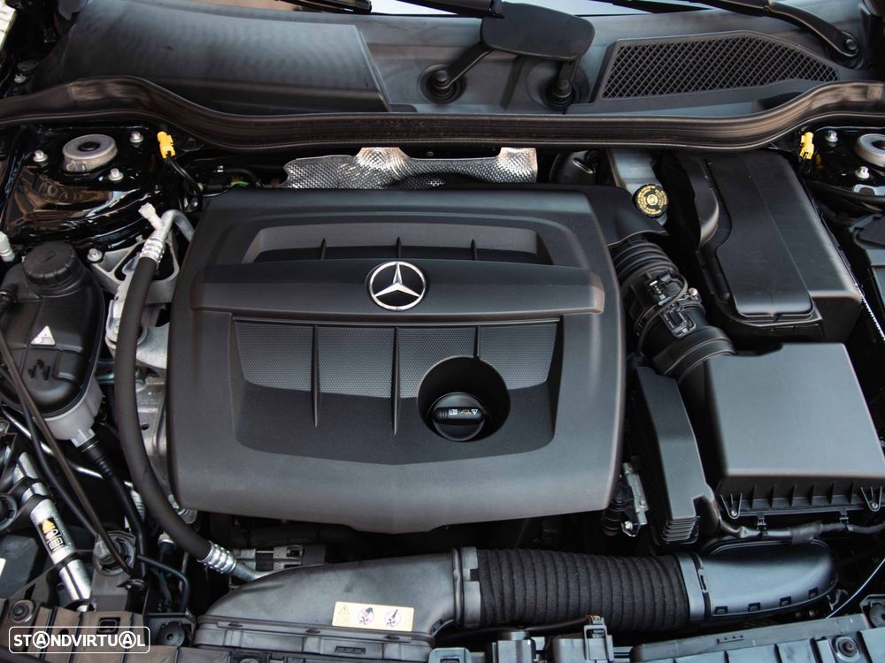 Mercedes-Benz GLA 180 CDI Urban - 38