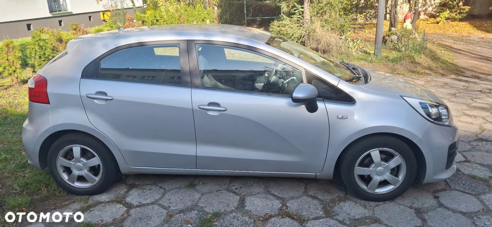 Kia Rio 2016 photo 4