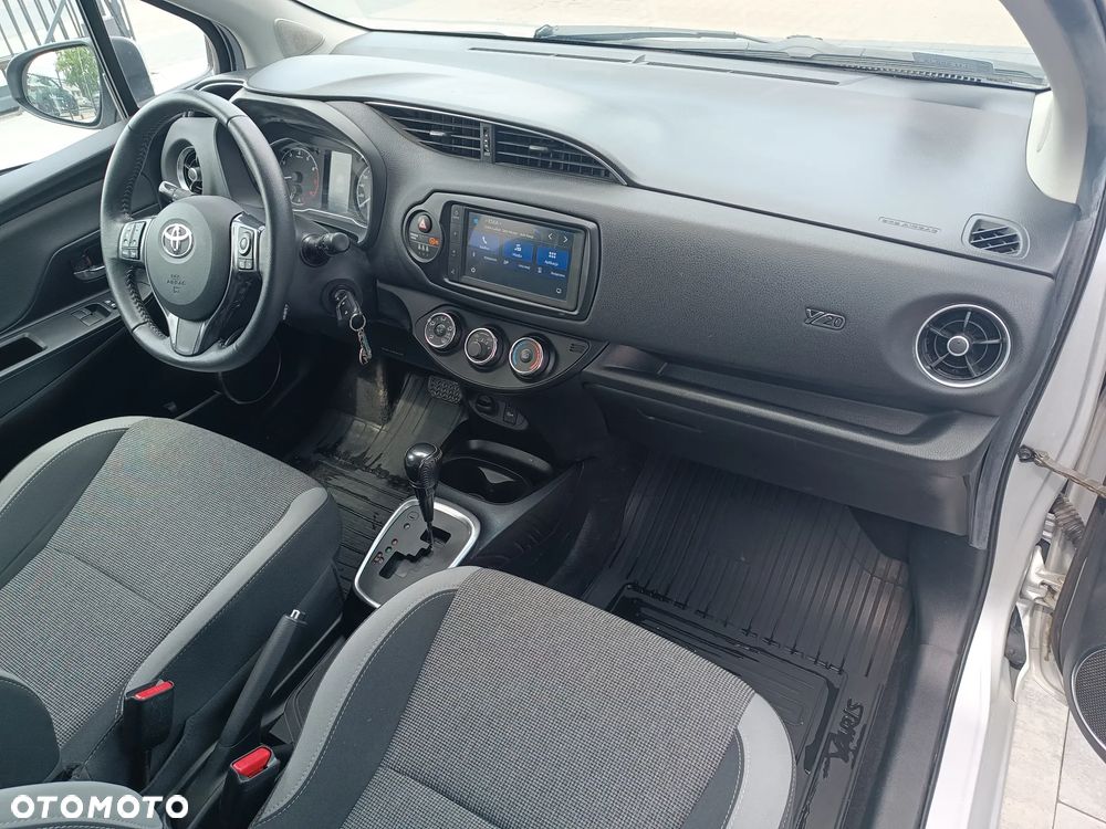 Toyota Yaris 1.5 20th Anniversary CVT - 9
