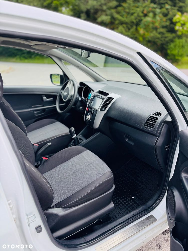 Kia Venga 1.4 CRDi 90 Dream-Team Edition - 9