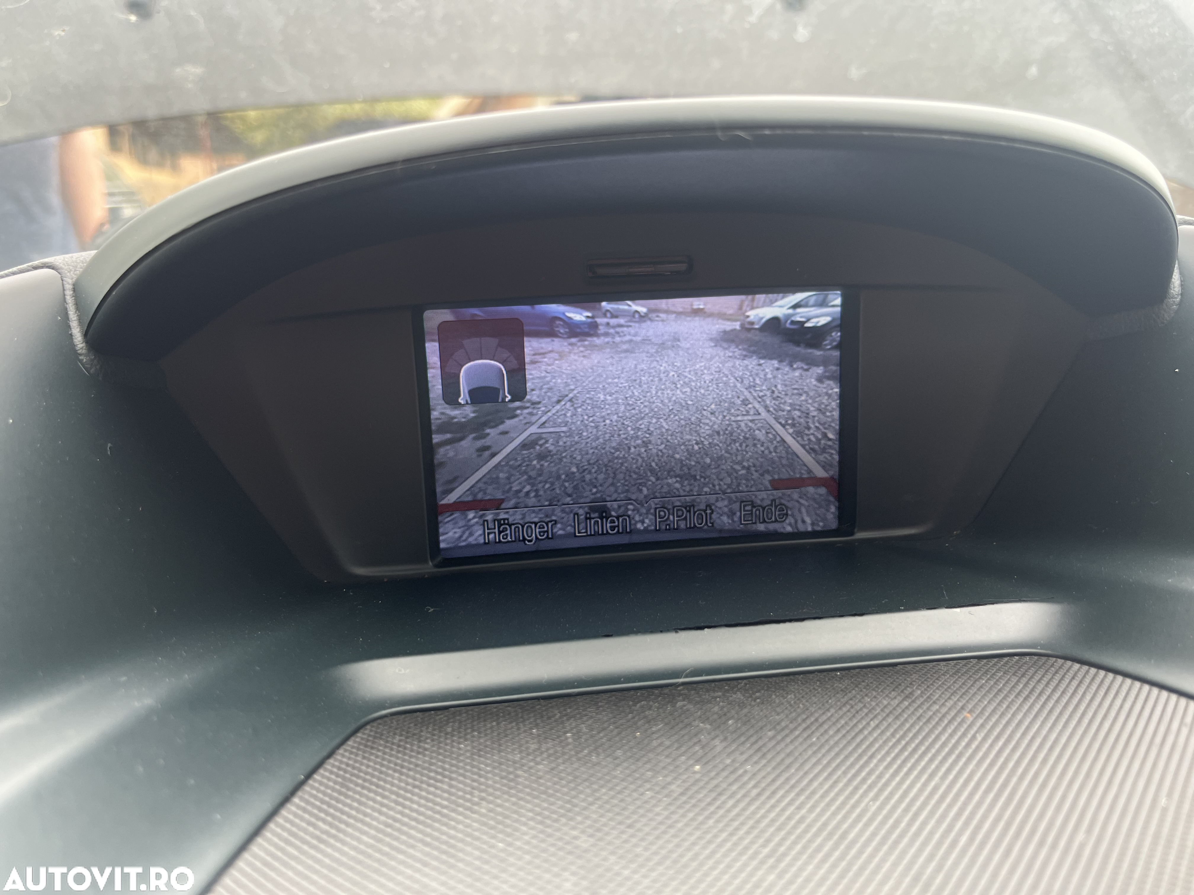 Ford C-Max 1.6 TDCi Start-Stop-System Champions Edition - 8