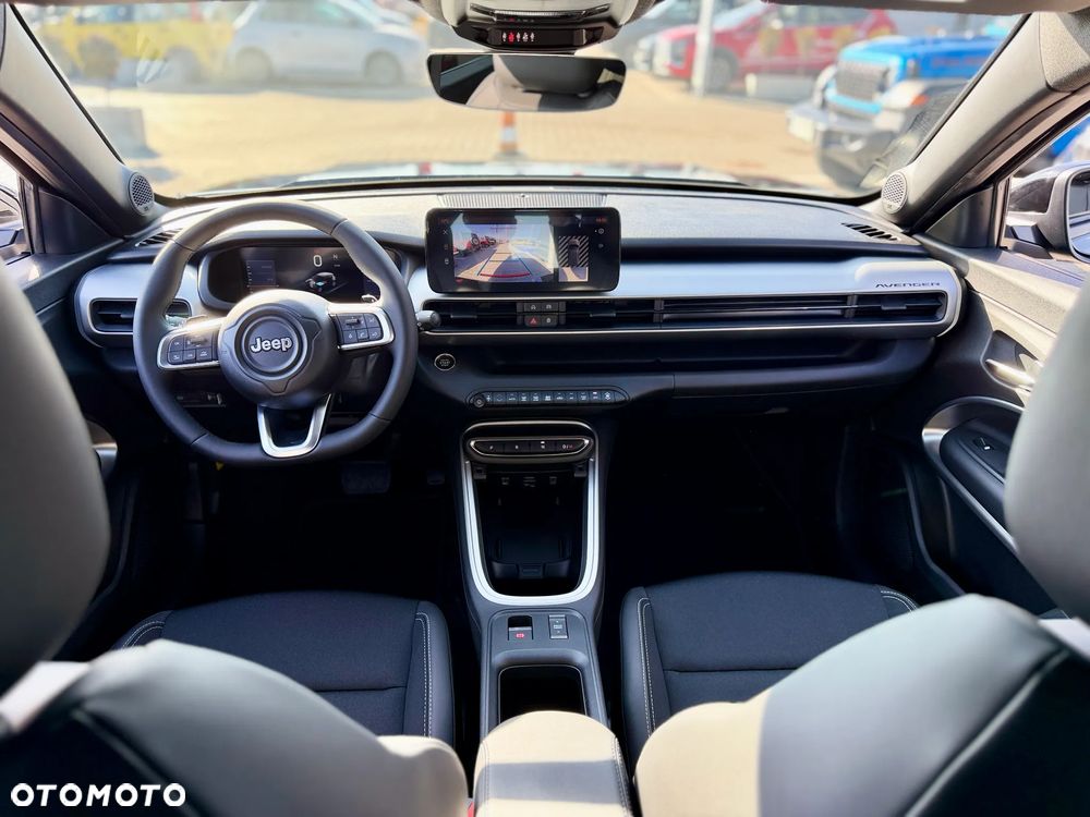 Jeep Avenger 1.2 T3 mHEV Summit FWD eDCT6 - 16