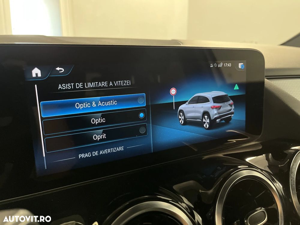 Mercedes-Benz GLA 200 d 4MATIC 8G-DCT Progressive - 25