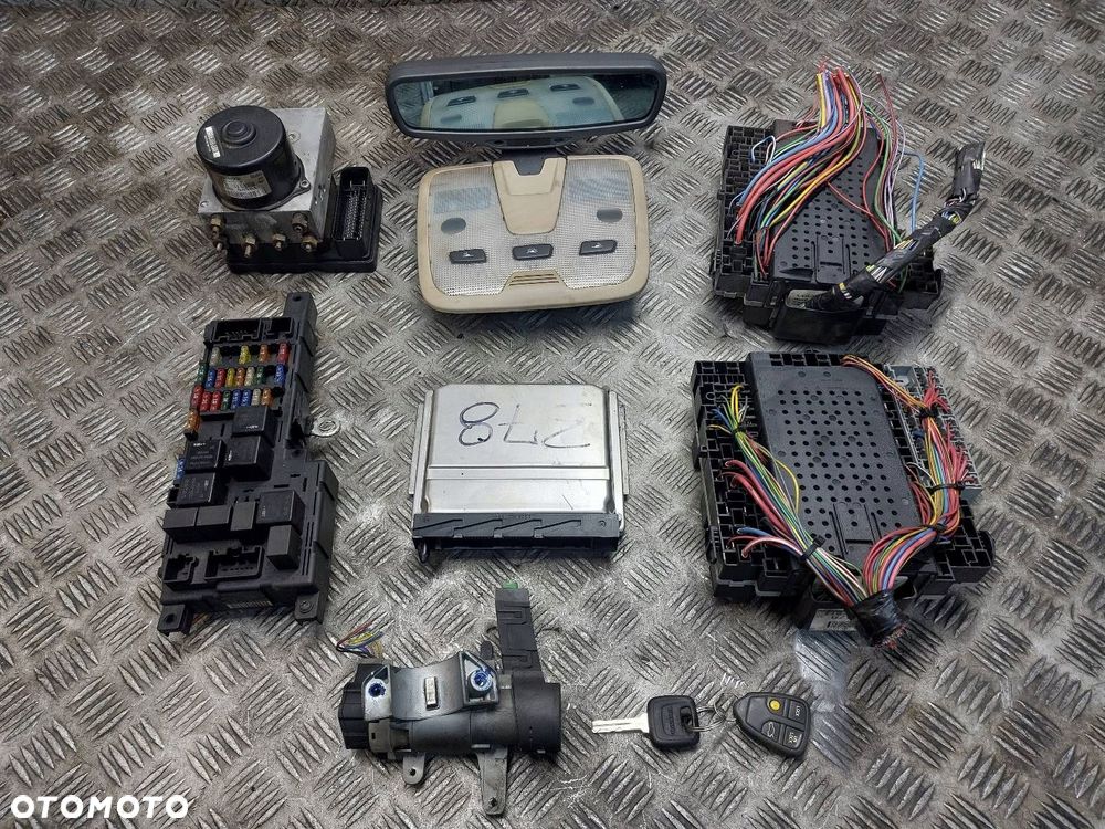 ZESTAW STARTOWY VOLVO S80 I 2.4 D5 0281010319 8645716 P08671223 8671224 - 1