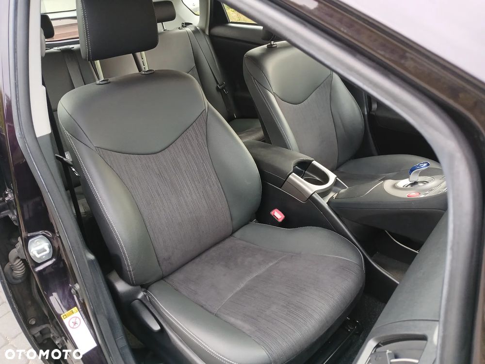 Toyota Prius - 21