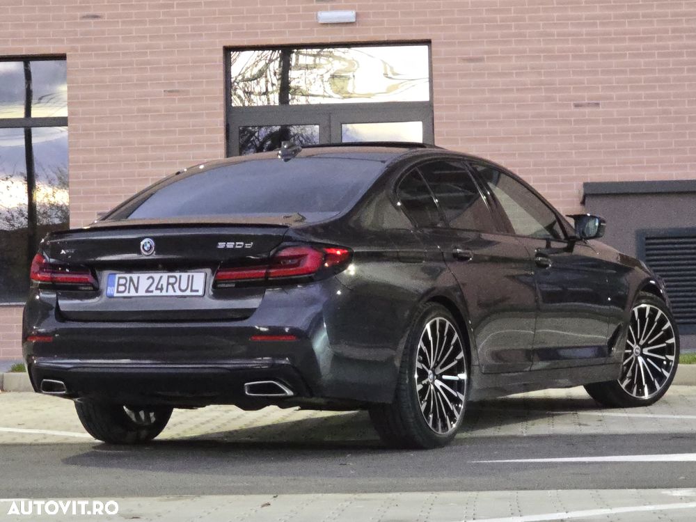 BMW Seria 5 520d xDrive Touring Aut. Luxury Line - 3
