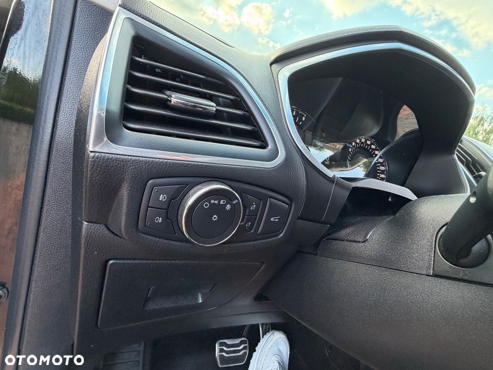Ford Edge 2.0 TDCi Bi-Turbo 4x4 ST-LINE - 31