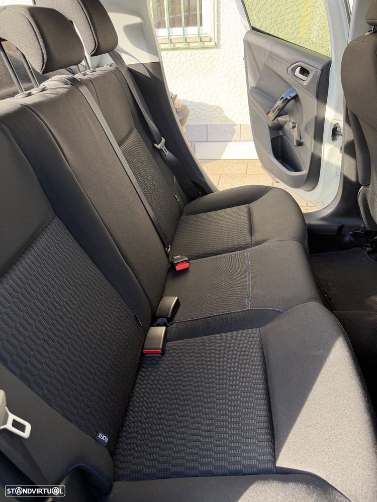 Peugeot 208 1.2 PureTech Style - 16