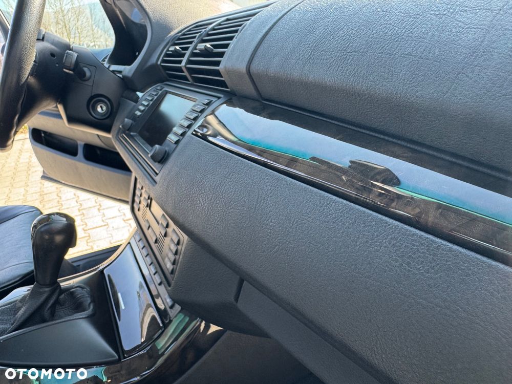 BMW X5 4.4 i Edition Exclusive - 24