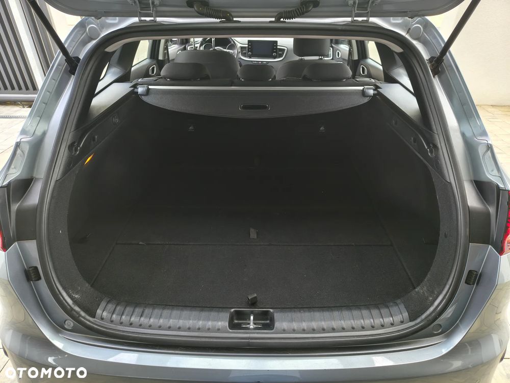 Kia Ceed 1.5 T-GDI M - 23
