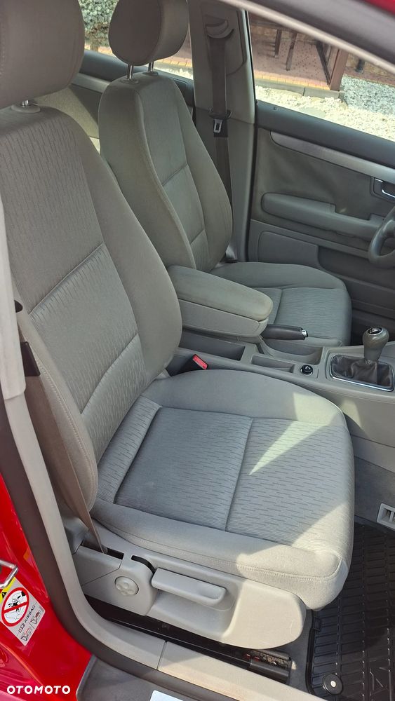 Audi A4 Limousine - 11