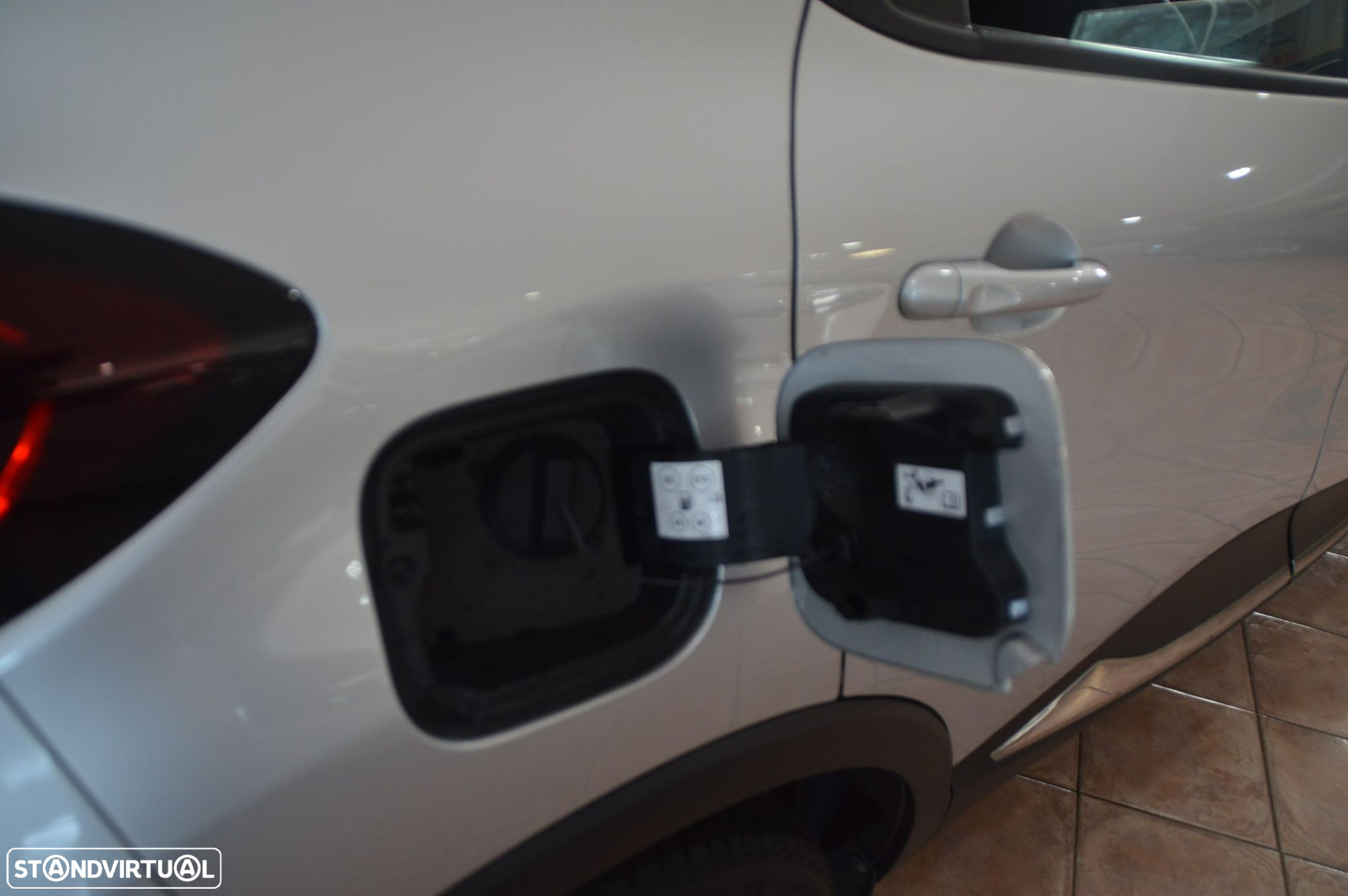 Renault Captur 1.3 TCe Exclusive - 23