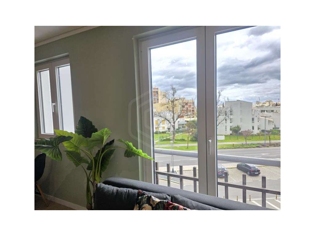Apartamento T0+2 renovado, com piscina junto à Marina de Vilamoura,... - Grande imagem: 2/19