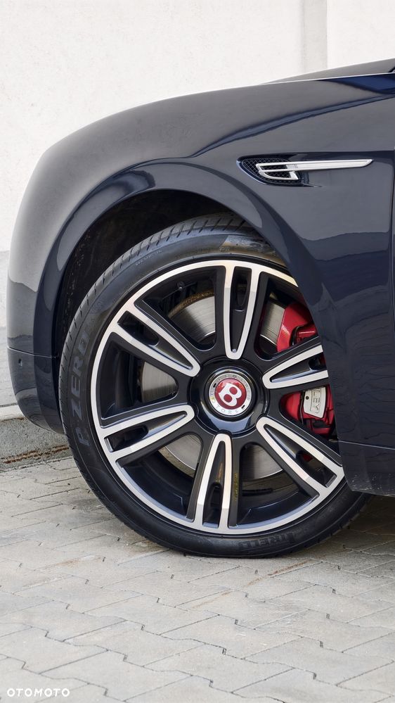 Bentley Flying Spur V8 S - 13