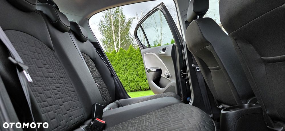 Opel Corsa 1.4 Cosmo - 11