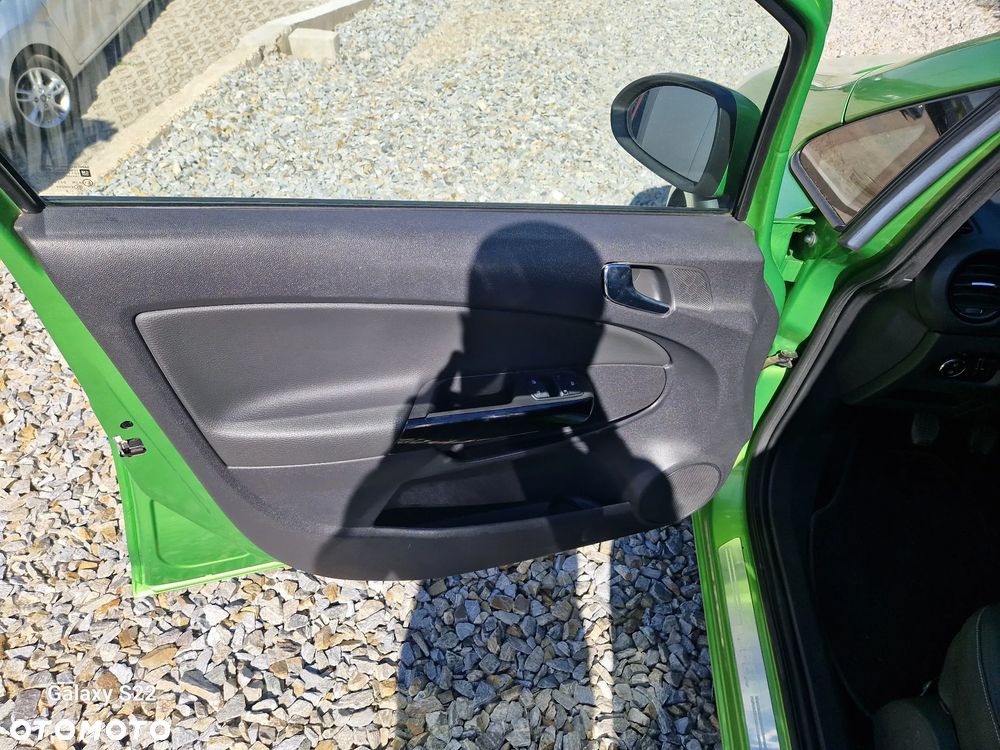 Opel Corsa 1.4 16V 150 Jahre - 16