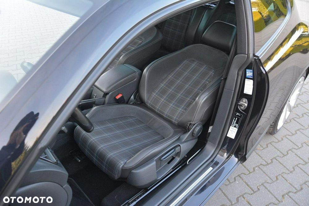 Volkswagen Scirocco - 20