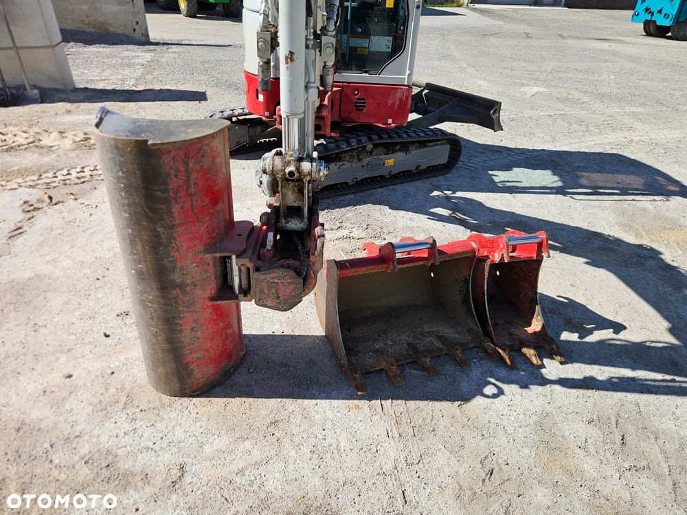 Takeuchi TB325R - 5