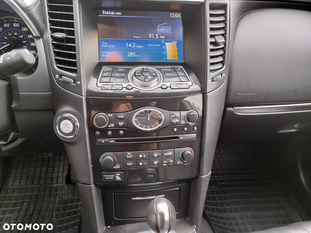Infiniti QX70 3.7 S - 22
