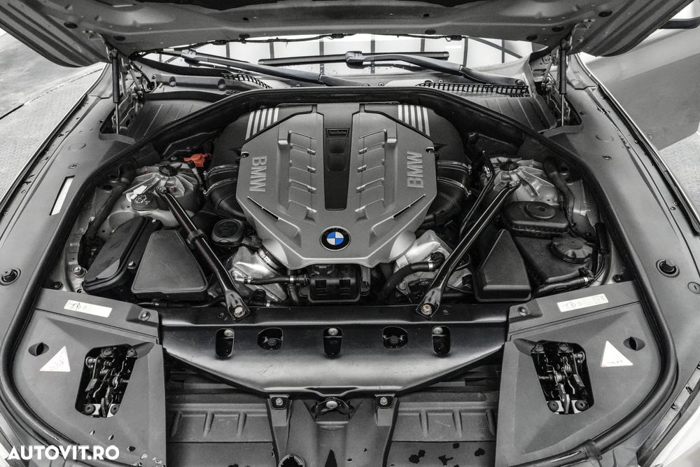 BMW Seria 7 750Li Aut. - 31