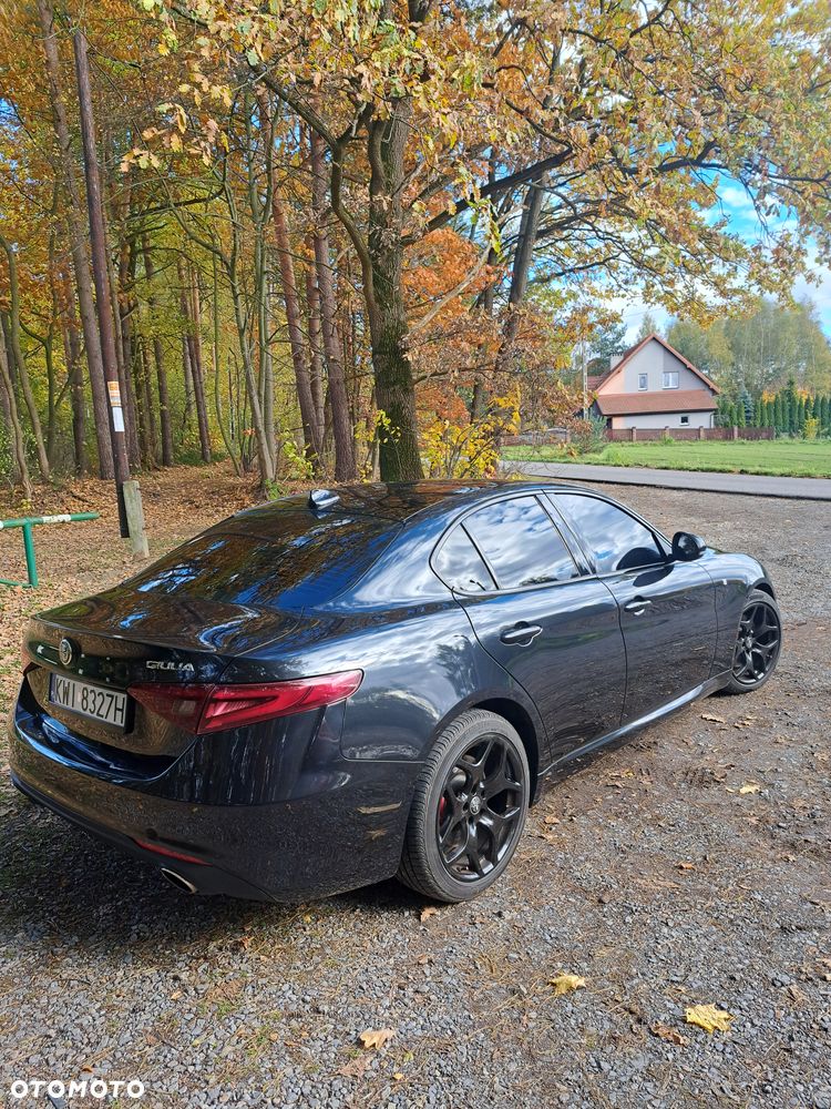 Alfa Romeo Giulia 2.0 Turbo 16V AT8 Veloce Ti - 11