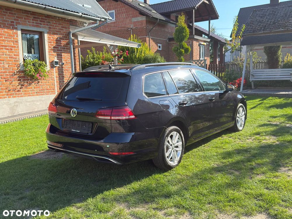 Volkswagen Golf - 10