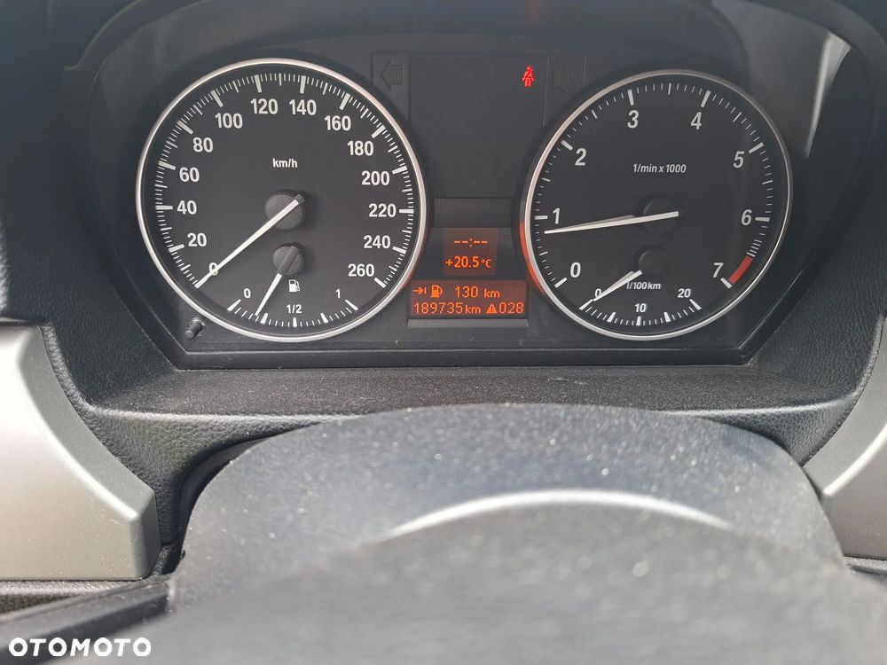 BMW Seria 3 318i - 6