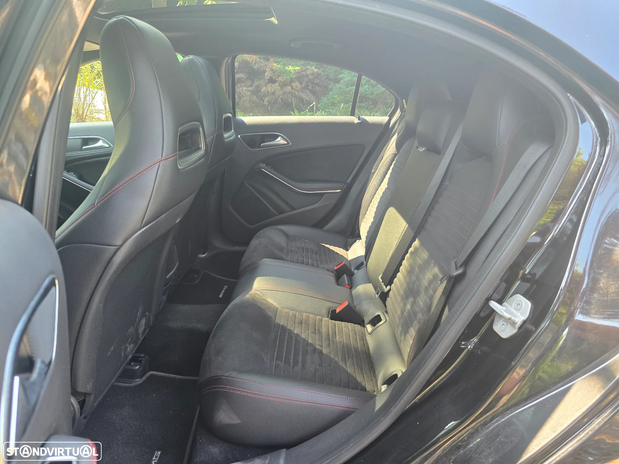 Mercedes-Benz A 180 d 7G-DCT AMG Line - 14