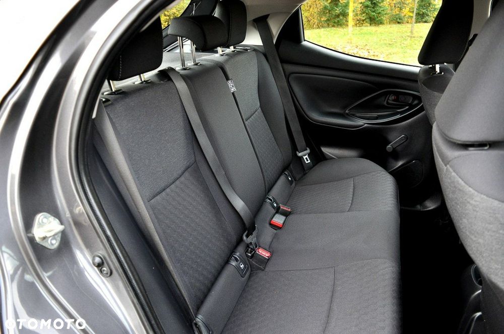 Toyota Yaris - 10