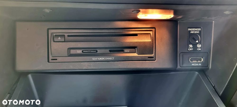 Seat Leon 2.0 TDI DPF Ecomotive DSG FR - 28