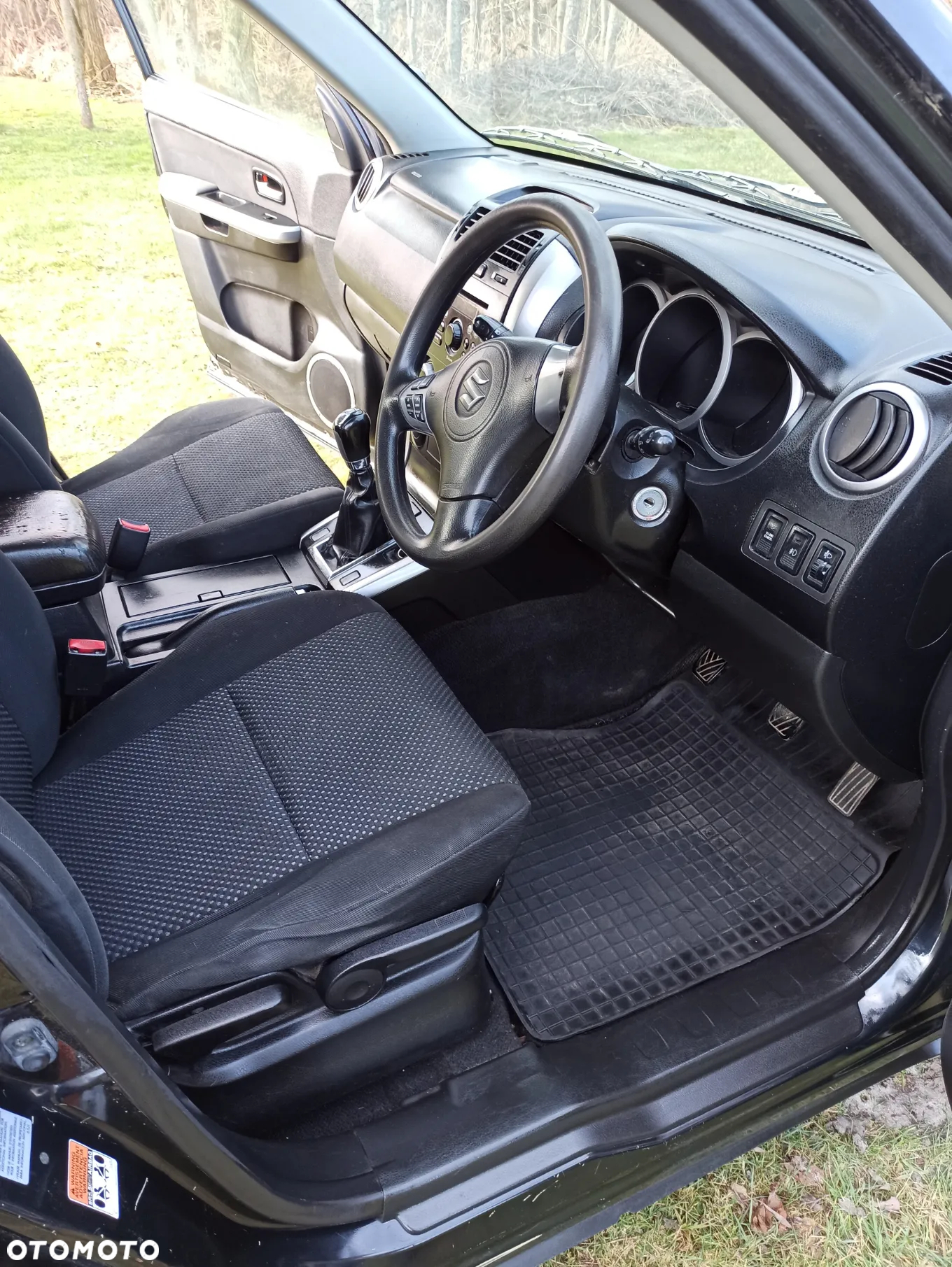 Suzuki Grand Vitara 2.0 - 6