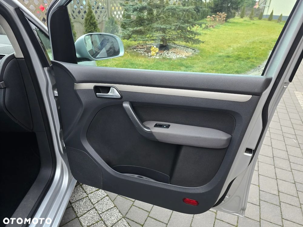 Volkswagen Touran 1.6 United - 32