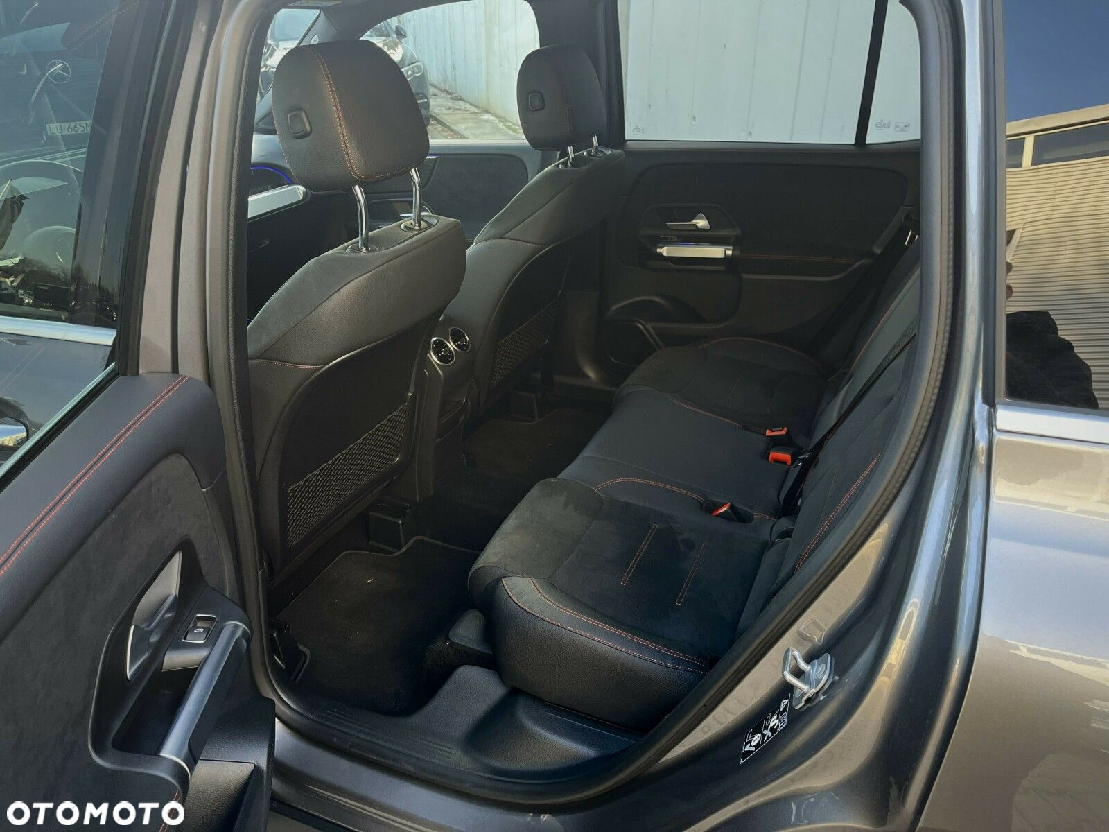 Mercedes-Benz GLB - 7