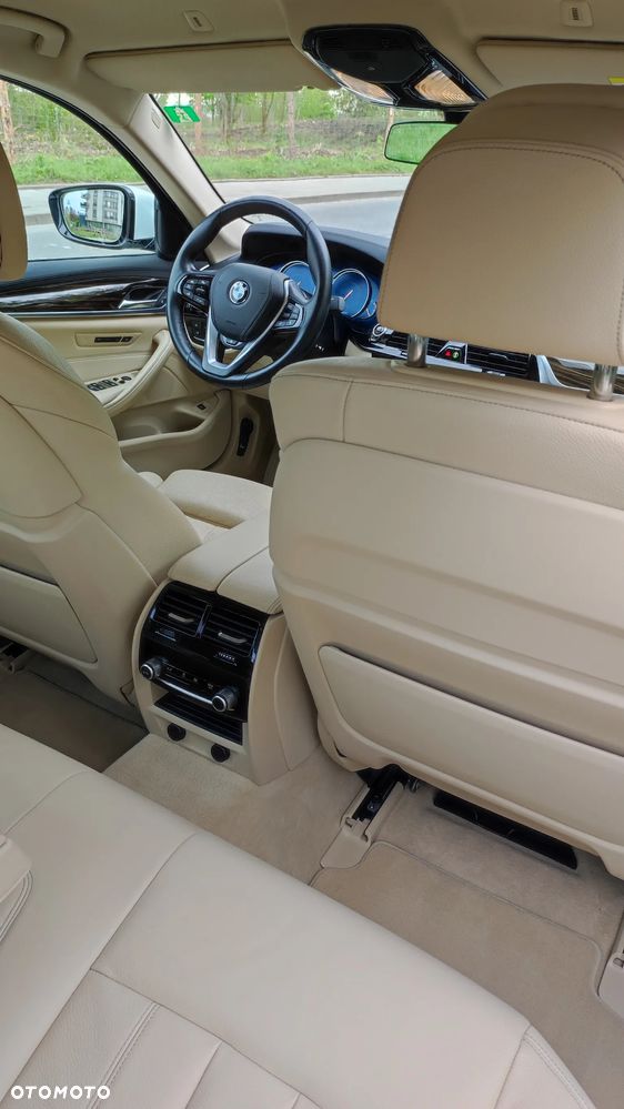 BMW Seria 5 520d xDrive Luxury Line - 10