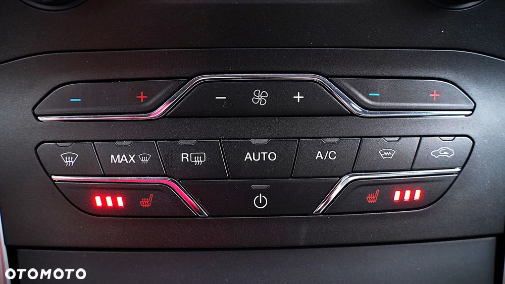 Ford Edge 2.0 TDCi Twin-Turbo 4WD Titanium - 33