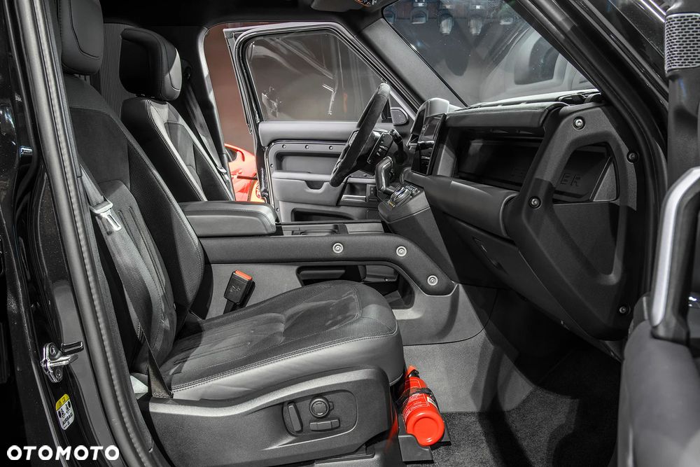 Land Rover Defender 5.0 P525 V8 - 9