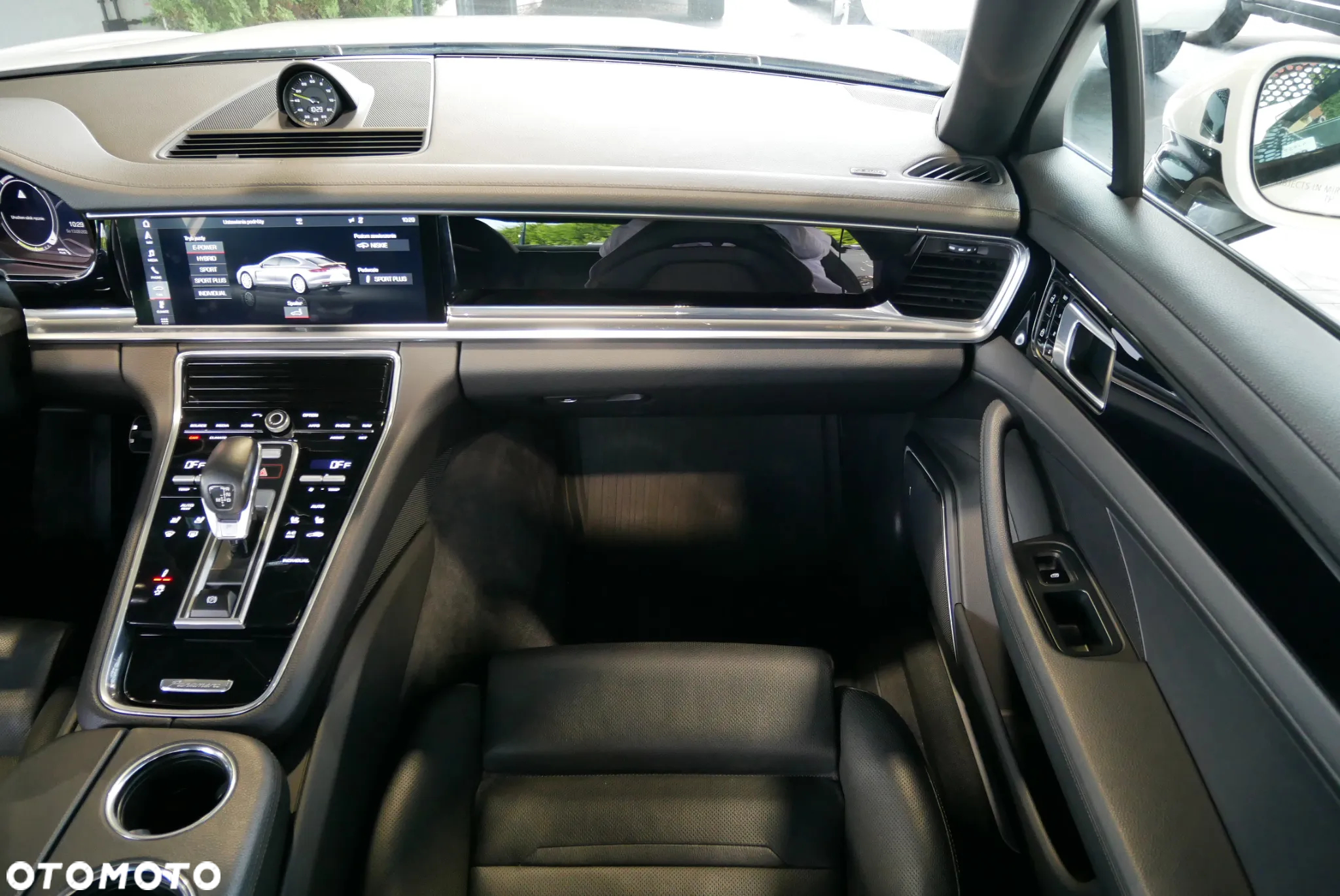 Porsche Panamera - 17
