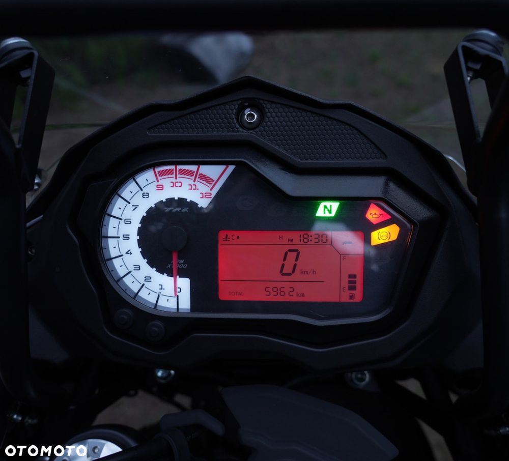Benelli TRK 502 - 8